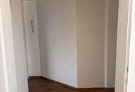 Schöne 2 Zi-Wohnung mit Balkon