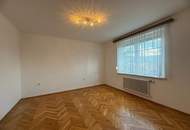 *** Gemeinschaftsprojekt oder Investment? Zwei Häuser, sechs Stellplätze, großes Grundstück in Toplage! ***