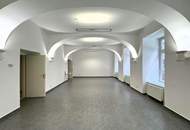 Gewerblicher Raum als Büro, Verkauf, Handel, Atelier // Commercial space as office, sales, retail, studio //