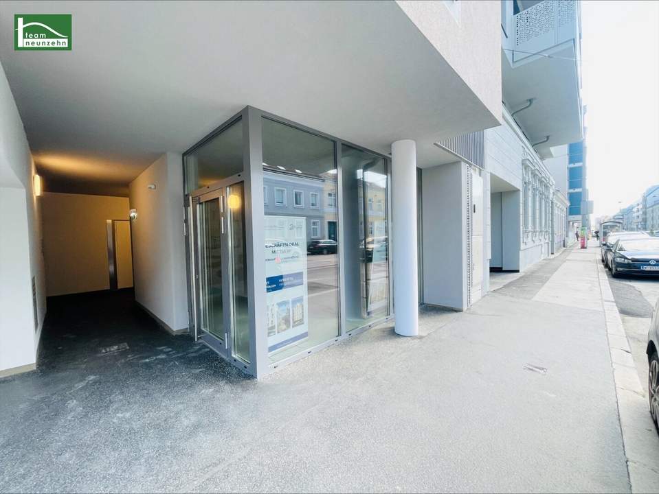 Barrierefreie Praxis/Ordination in Toplage mit straßenseitigen Schaufenstern in Richtung Donaufelder Straße - in unmittelbarer Nähe der U1 Kagran! - JETZT ZUSCHLAGEN