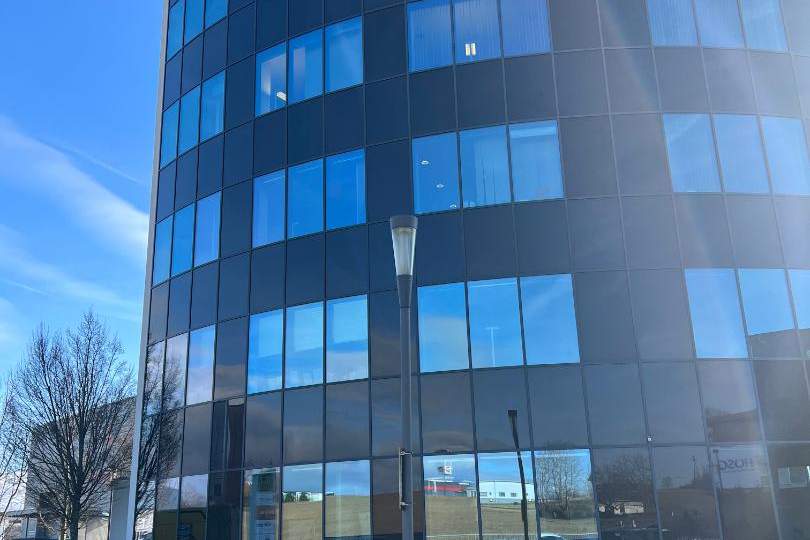 Neuwertiges Büro oder Behandlungsraum im DLZ Pasching- Die perfekte Lage mit viel rundherum Service, Gewerbeobjekt-miete, 1.070,40,€, 4061 Linz-Land