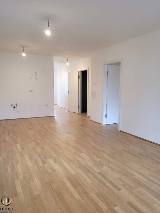 Erstbezug-3 Zimmerwohnung mit sonniger Loggia-Provisionsfrei