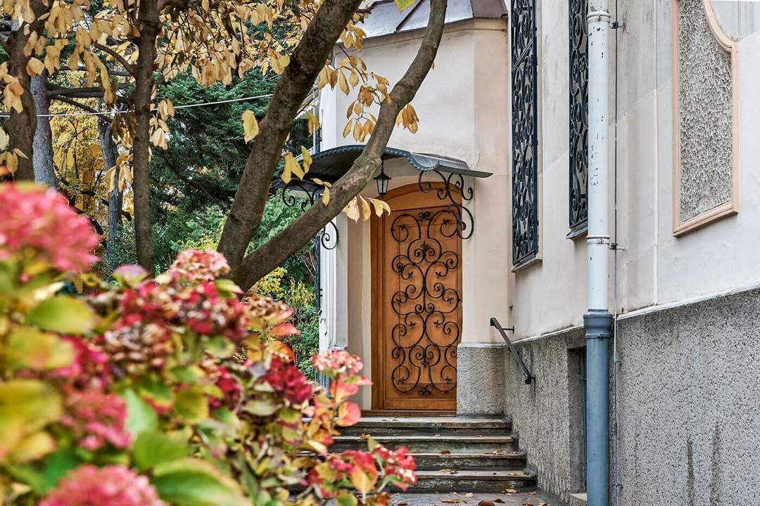 Außergewöhnliche Gelegenheit! Exklusive Gründerzeit-Villa im Cottageviertel