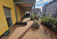 Familienhit! Traumhafte 4 - Zimmer Wohnung mit 63 m² südseitiger Terrasse und Carport