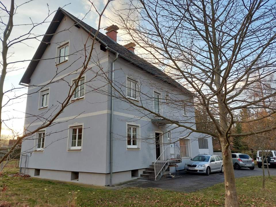 Einzigartiges, schönes und großzügiges Haus mit 62m² ehem. Schmiede, schönem ebenen Grund, in begehrter Lage