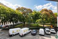 Modernes Altbau-Büro mit Parkblick