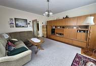 Wohnhaus mit Altbestand und Scheune