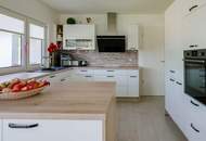 Architekten-Bungalow mit Alpenpanorama – barrierefrei, modern & einzigartig