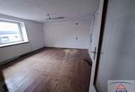 Sanierungsbedürftiges Haus in Alt-Attnang: Jetzt nur 160.000,- EUR!