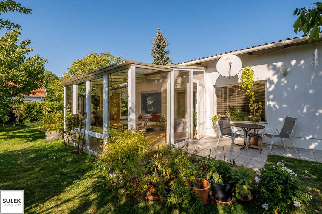 Bis 30.6.2027 vermieteter Bungalow mit Wintergarten