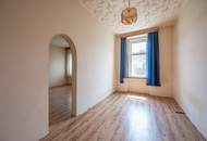++Q18++ sanierungsbedürftige 2-Zimmer Altbauwohnung mit viel Potenzial