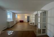 Geschmackvoll sanierte Altwiener Villa mit Biedermeiergarten Nähe Rudolfinerhaus !