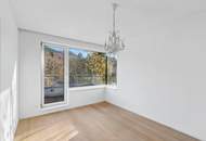 Exklusive Villa mit Möglichkeit für Praxis oder Office in absoluter Ruhelage am Waldrand mit Pool! Nähe Wien