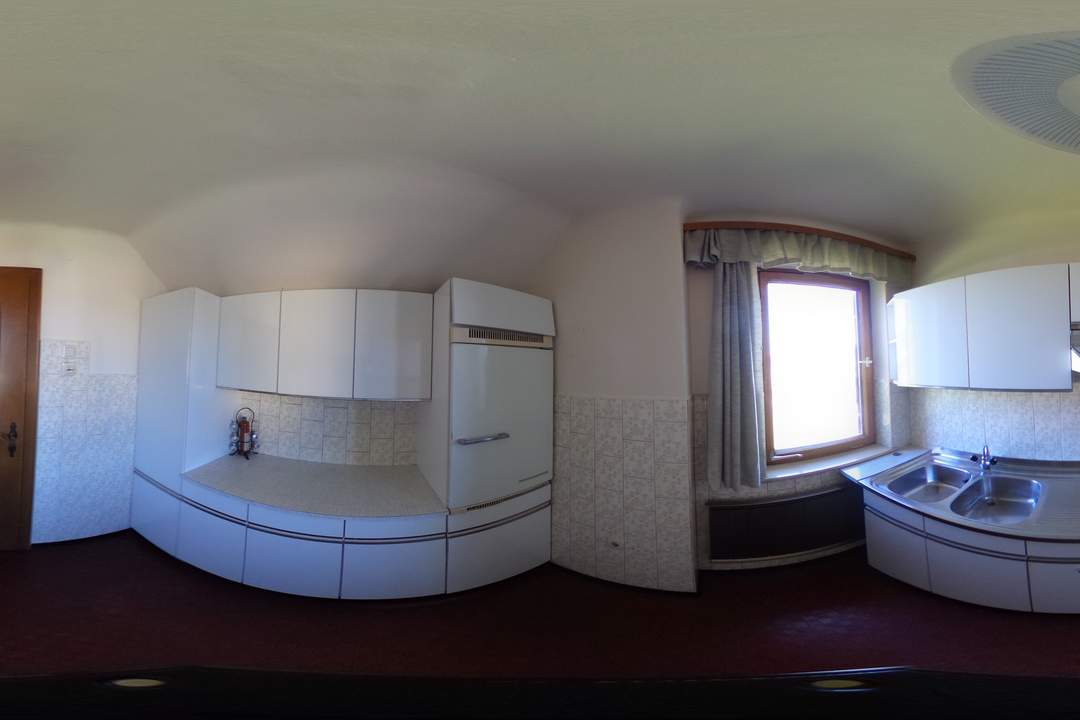 Großes Einfamilienhaus in zentraler Lage - Nur 25 Min. von Graz!