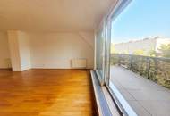 4-Zimmer-Dachgeschosswohnung mit Balkon nahe Alfred-Auer-Park