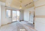 Sanierungsbedürftige 2-Zimmer-Balkon-Wohnung in U1-Nähe