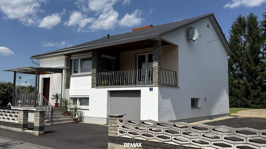 Charmantes Einfamilienhaus mit Burgblick, Garten in zentraler Lage von Güssing