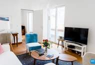 Komplett möblierte Dachgeschosswohnung mit Terrasse
