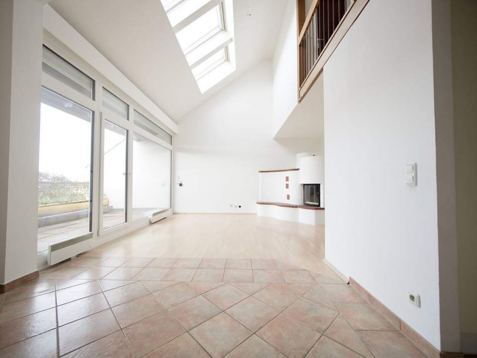 Moderne, helle 3-Zimmer-Maisonette mit einladender Terrasse/Loggia in Deutsch-Wagram