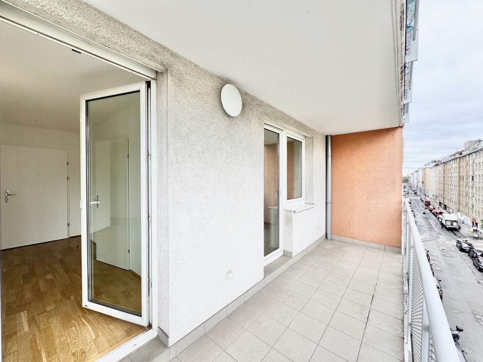 Nähe U1 | Zwei-Zimmer-Balkonwohnung mit Einbauküche