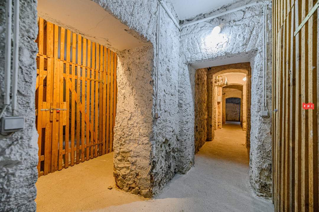 Komfortable Altbau Wohnung im Zentrum