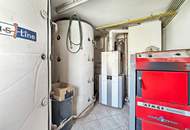 Modernes Einfamilienhaus mit Pool und Photovoltaik