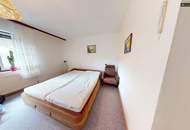 Bungalow in begehrter Aussichtslage mit Blick über +++ Weißkirchen +++