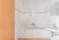 Ruhige, helle City-Wohnung mit Innenhofausrichtung und schöner Loggia