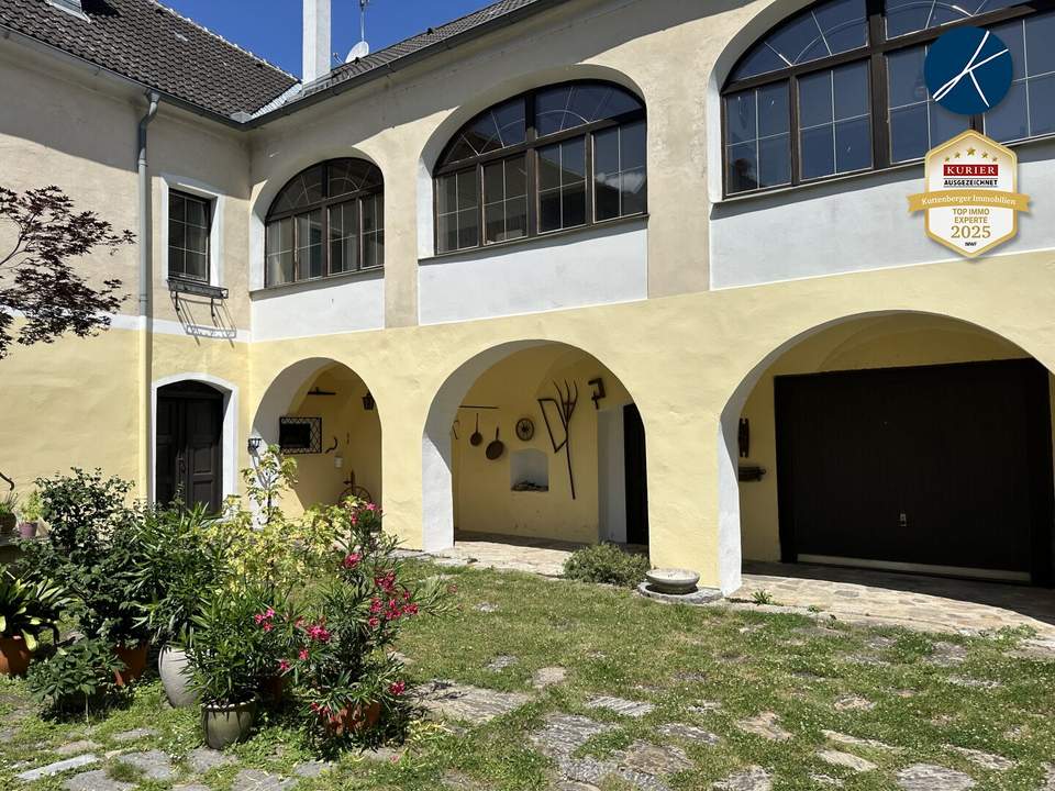 Großzügiges Haus mit Potenzial in guter Lage von Furth bei Göttweig