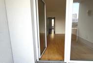 Moderne, lichtdurchflutete 3-Zimmerwohnung in zentraler Lage mit zwei TG-Stellplätzen