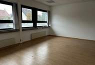 Lagerfläche ebenerdig mit ca. 200 m² Bürofläche in verkehrsgünstiger Lage SEHR GÜNSTIG