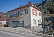 Zwei Häuser, ein Grundstück: Ihr neues Zuhause mit laufenden Mieteinnahmen