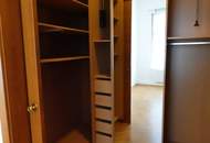 Luxuriöse Altbauwohnung mit großer Wohnküche, möbliertem Schrankraum &amp; sonnigem Eckbalkon im Kremplhof - Leoben Josefee