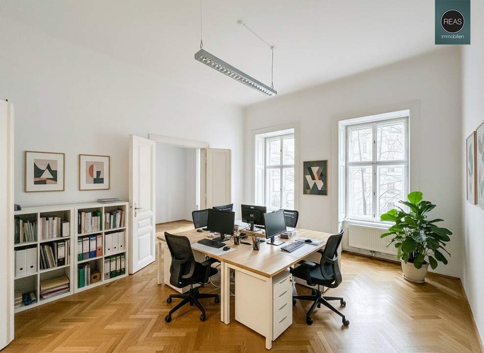 Klimatisiertes Büro! Repräsentatives Haus in bester Innenstadtlage bei der Votivkirche!