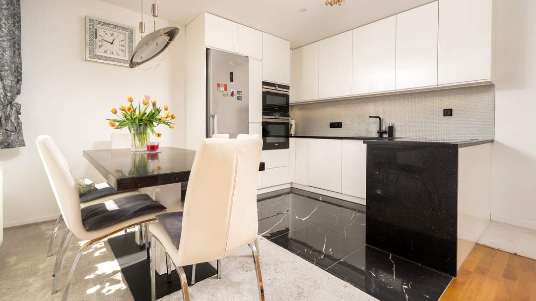 Stilvolle Wohnung mit Balkon - Ihr Wohlfühlort !