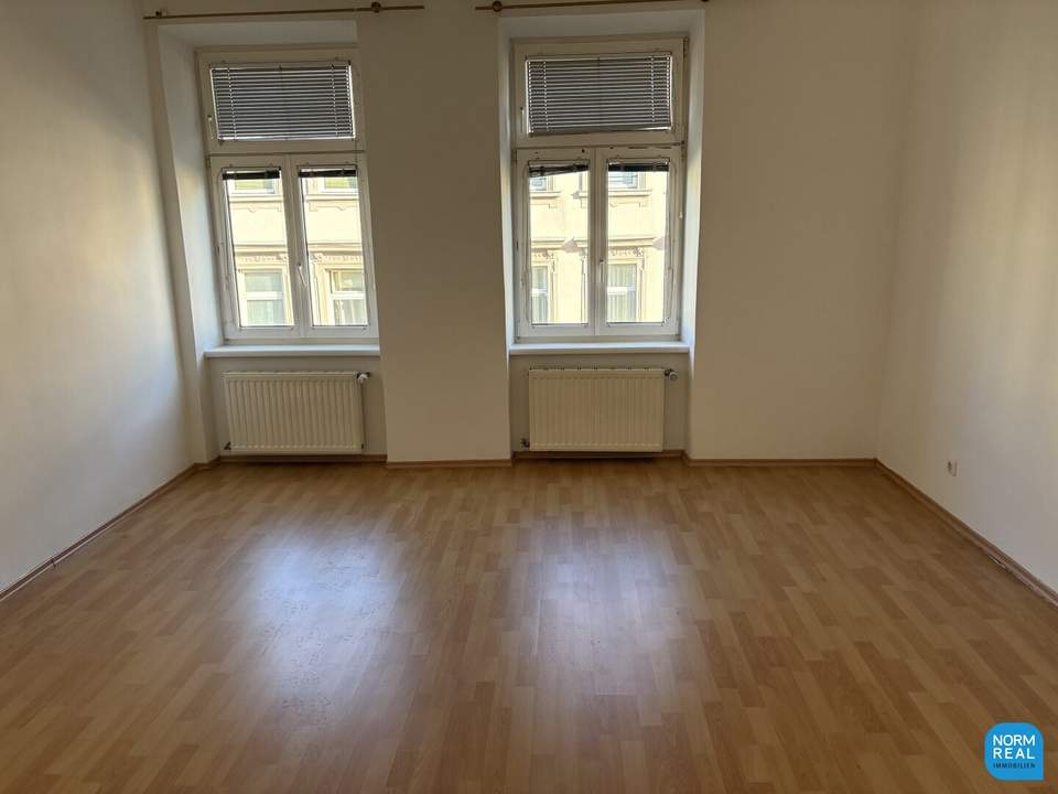 Unbefristet: Helle 2 Zimmer Wohnung