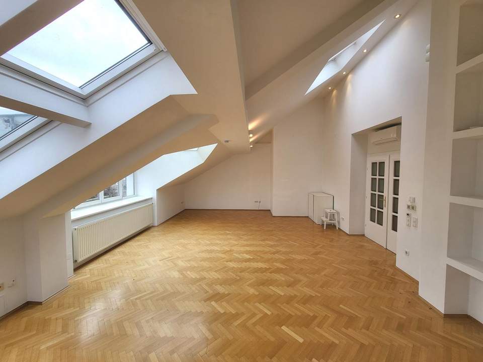 REPRÄSENTATIVE DACHTERRASSENWOHNUNG AM DONAUKANAL