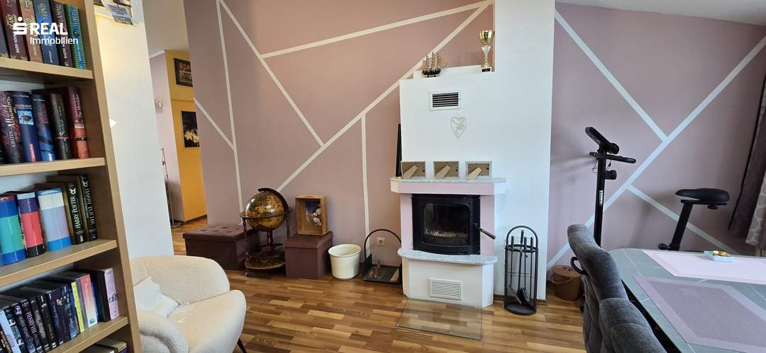 Dachgeschoßwohnung mit Extravaganz und Zentrums- bzw. LKH-Korneuburg - Ärztehit