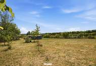 Absolute Traumlage in Mühlbach: Geschmackvoller Landhausstil, parkähnlicher Garten, Pool und einmaliger Fernblick!