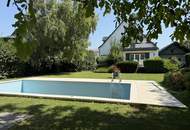 Stilvolles Haus in Bestlage von Wiener Neustadt – Großes Grundstück mit Pool, Altbaumbestand &amp; großer Garage