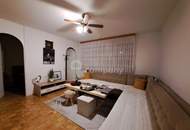 Großzügige Wohnung in bester Lage - Perfekt für Familien! 3 Zimmer, Balkon & top Ausstattung (inkl.Möbel) für nur 195.000€! Viele freie Parkplätze in Hof!