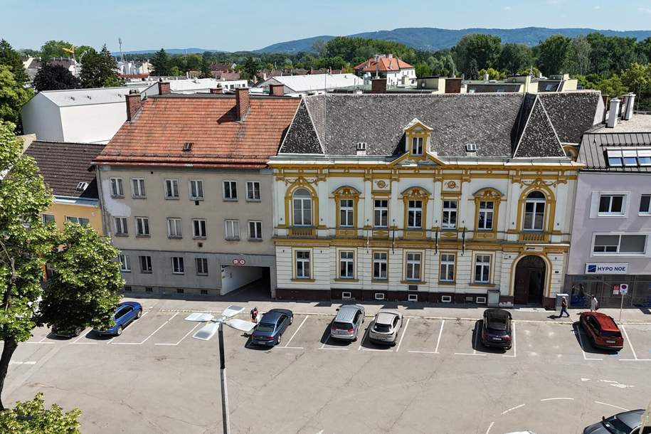 Büro-Zinshaus am Rathausplatz - Umbau zu Wohnungen & DG-Ausbau & Bestandsfreiheit möglich, Gewerbeobjekt-kauf, 2000 Korneuburg