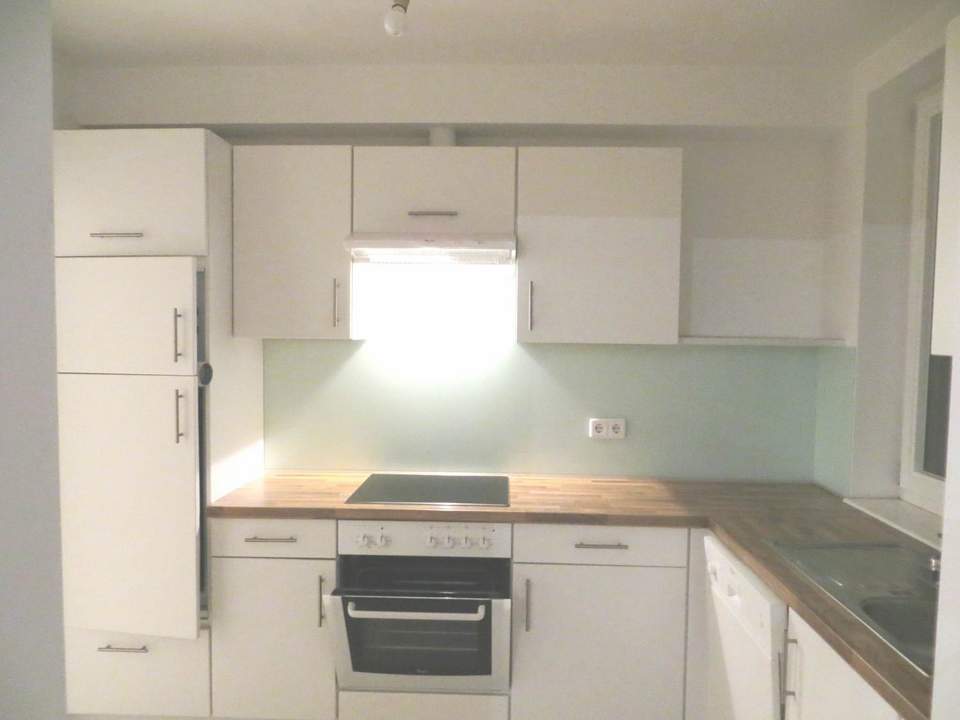 Dachgeschoßwohnung mit 3,81% Rendite - unbefristet vermieteter 3 Zimmer Terrassentraum