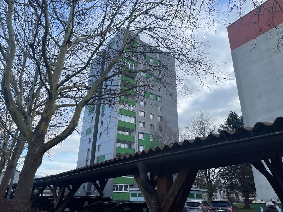Helle 4-Zimmer-Wohnung mit Loggia und Weitblick im Süden von St. Pölten