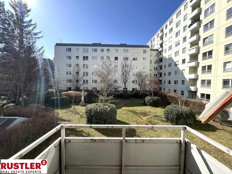 **Wohnung mit Potenzial in Favoriten** - 3-Zimmer-Wohnung mit Loggia in ruhiger Lage