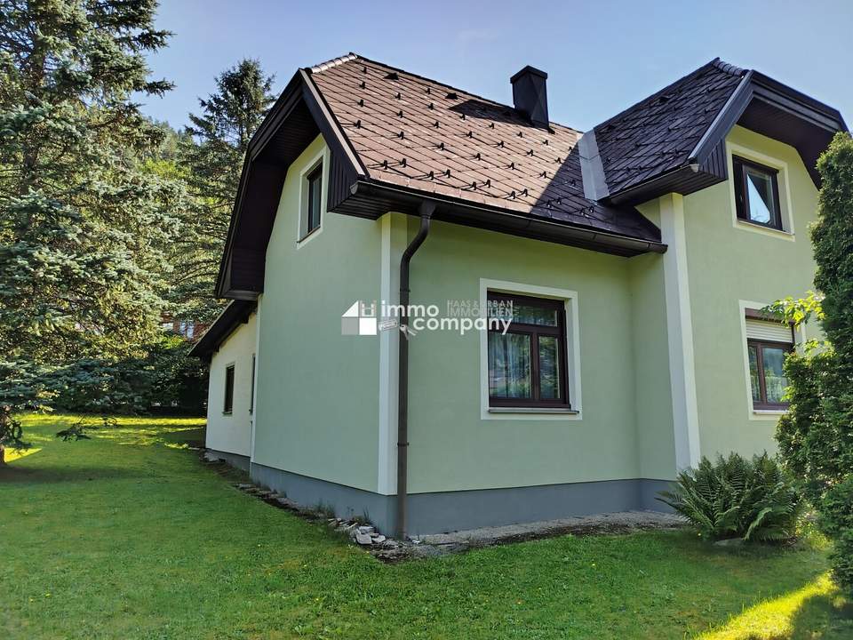 Einfamilienhaus mit großem Garten