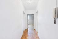 Preisgünstige 2 Zimmer Wohnung auf einem 1458 m² Gemeinschaftsgrundstück
