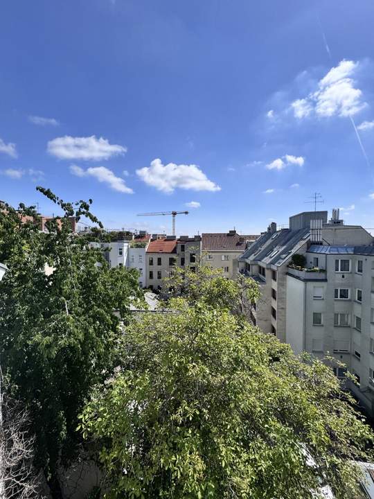 2-Zimmerwohnung mit eigenem 50m² großen Garten im ruhigen Innenhof!
