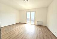 Zentrale, schöne und neu renovierte 2-Zimmer Maisonette Wohnung mit Loggia