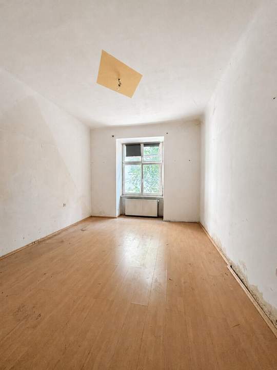 Charmante 3-Zimmer-Altbauwohnung mit Potenzial in zentraler Ruhelage